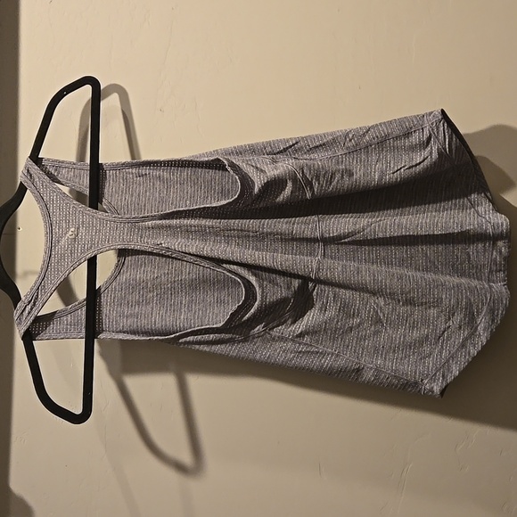 Lululemon Gray Tank Top Size 2 - Picture 2 of 4